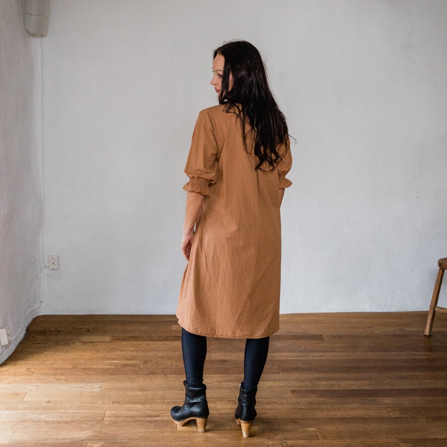 Member dress - lion brown