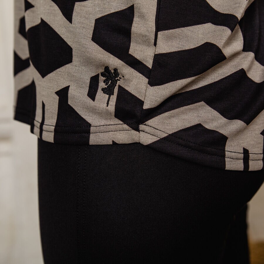 Alpha top - area black