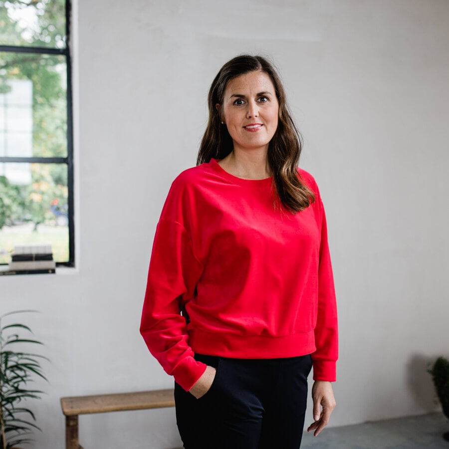 Flow sweater - sharp red