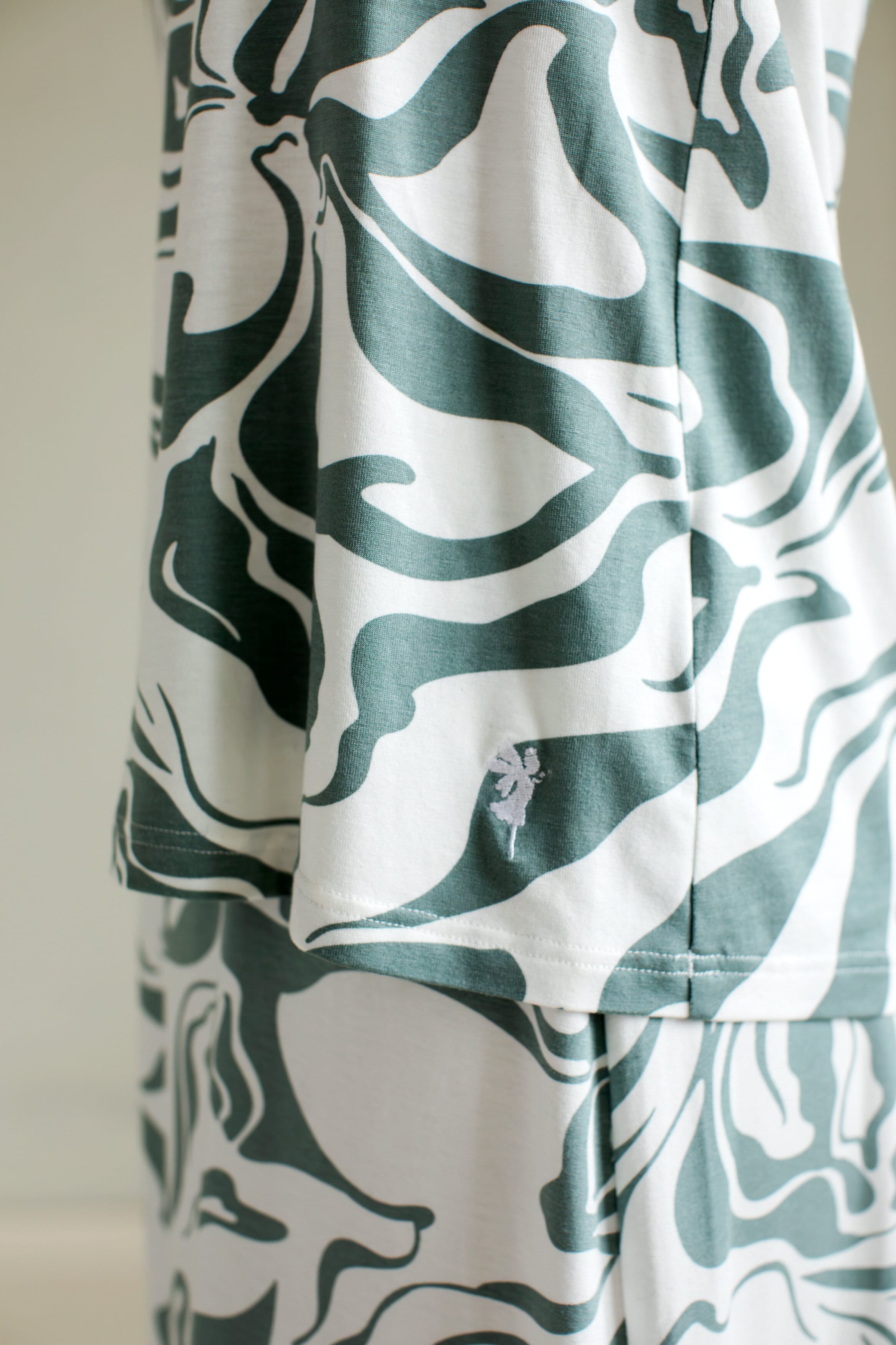 Ellie singlet - bologna green sage