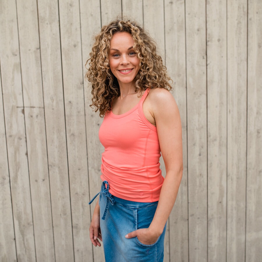 Make a wish strap singlet - bright coral