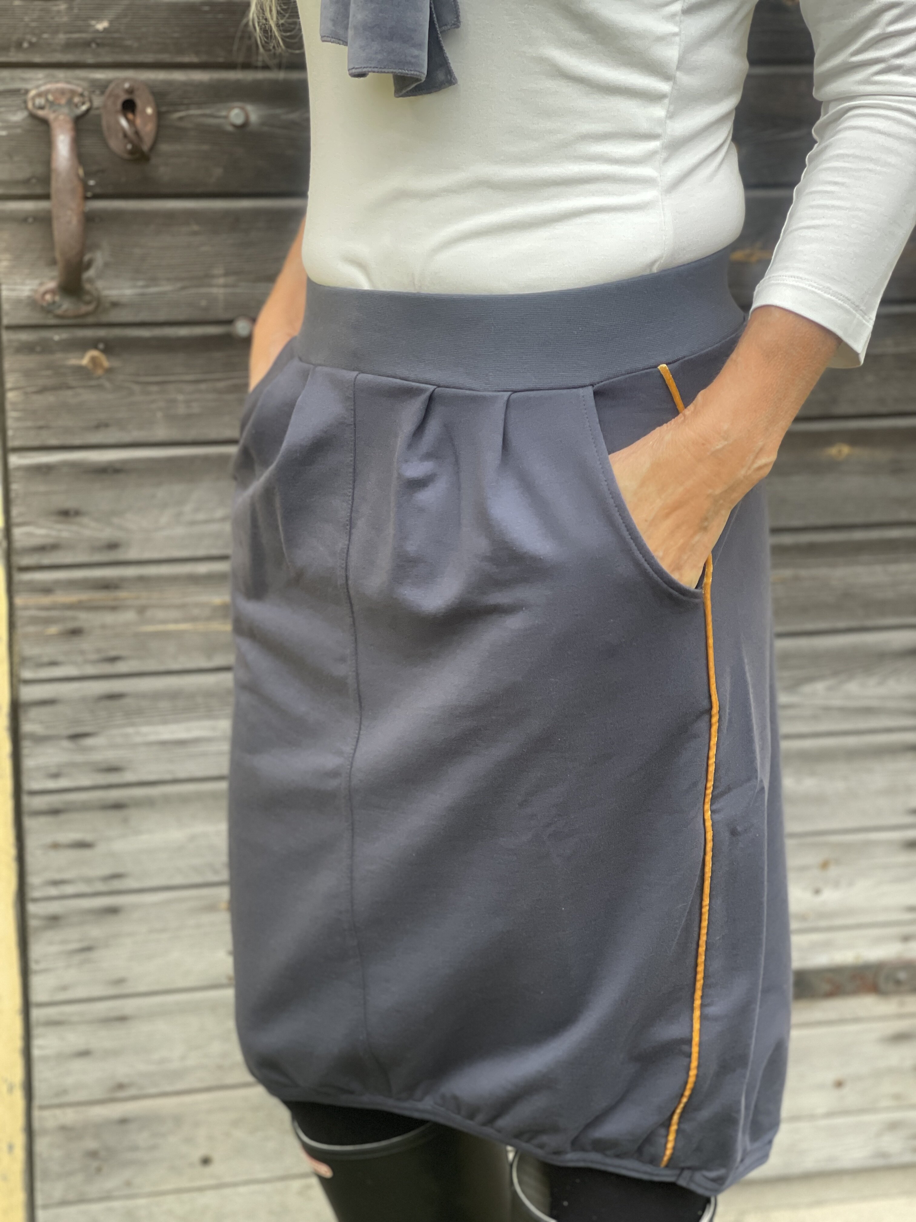 Paradise skirt II piping - dark grey