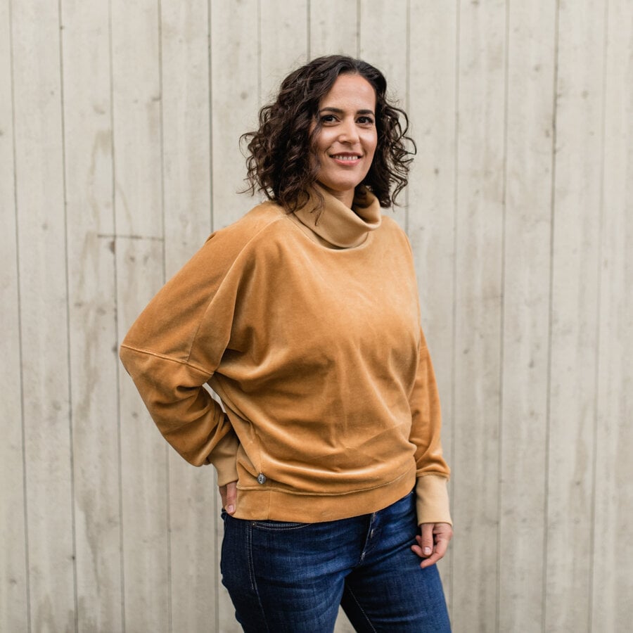 Mimmi velour sweater - soft caramel