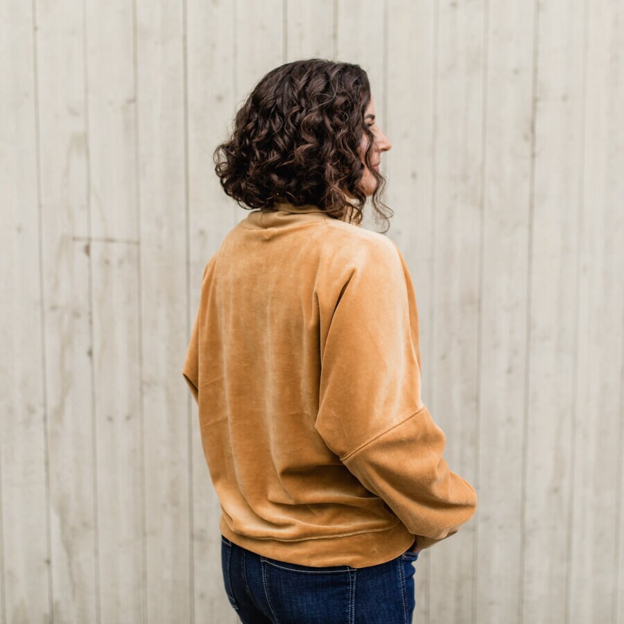 Mimmi velour sweater - soft caramel