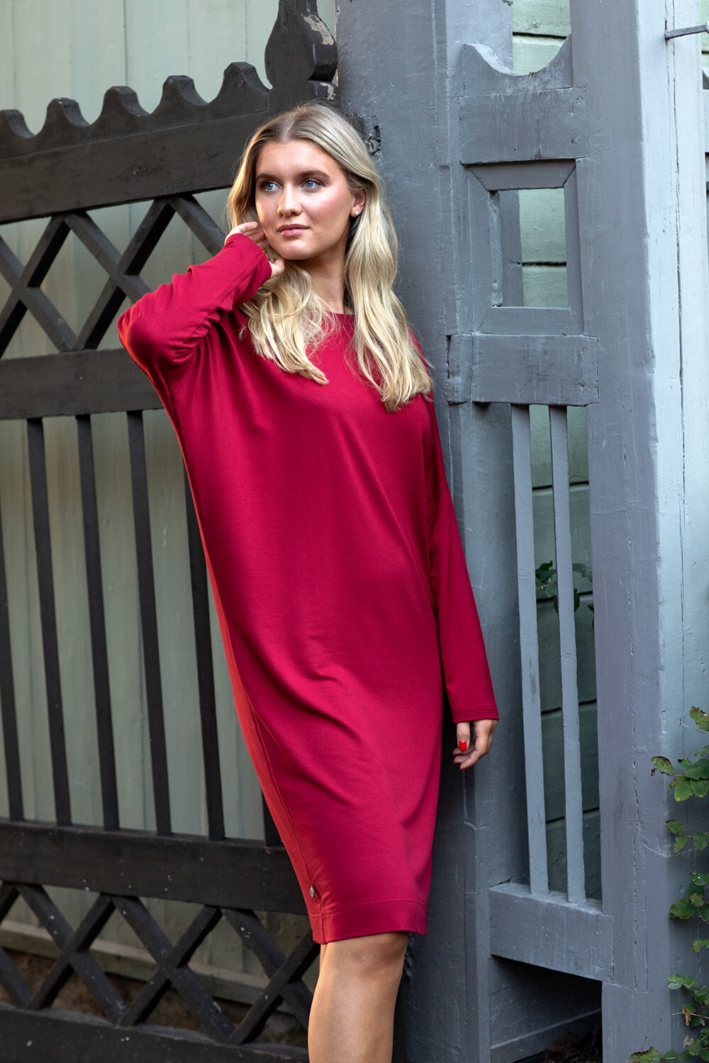 Marja dress - peony red