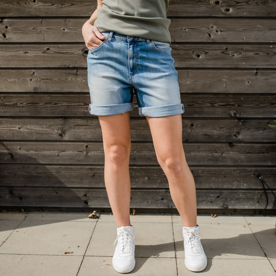 Wood jeans shorts - mid blue