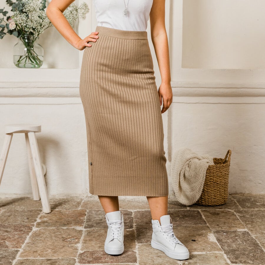 Tube knitted skirt - dark beige