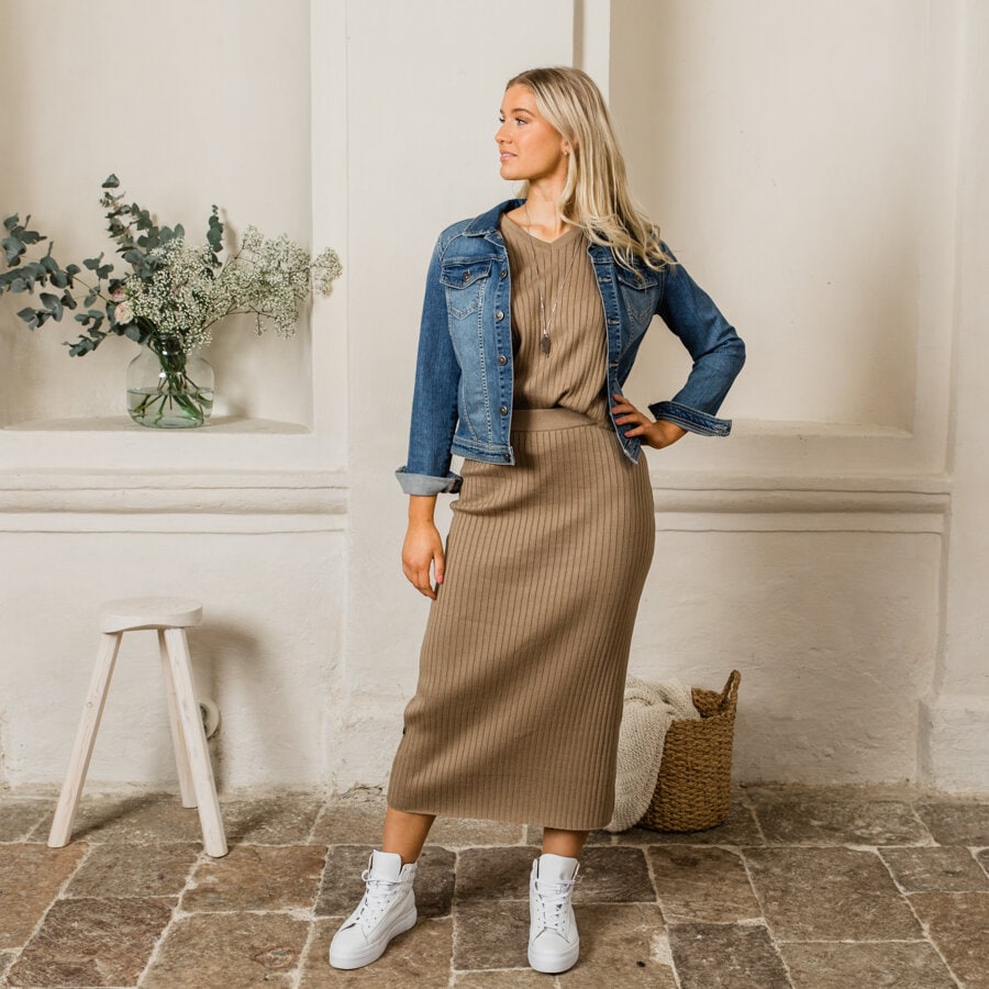Tube knitted skirt - dark beige