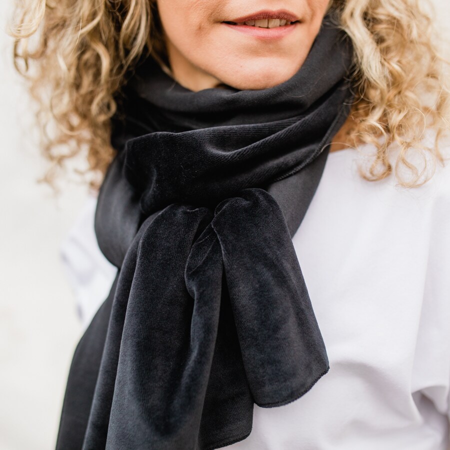 Monday shawl - velour black 