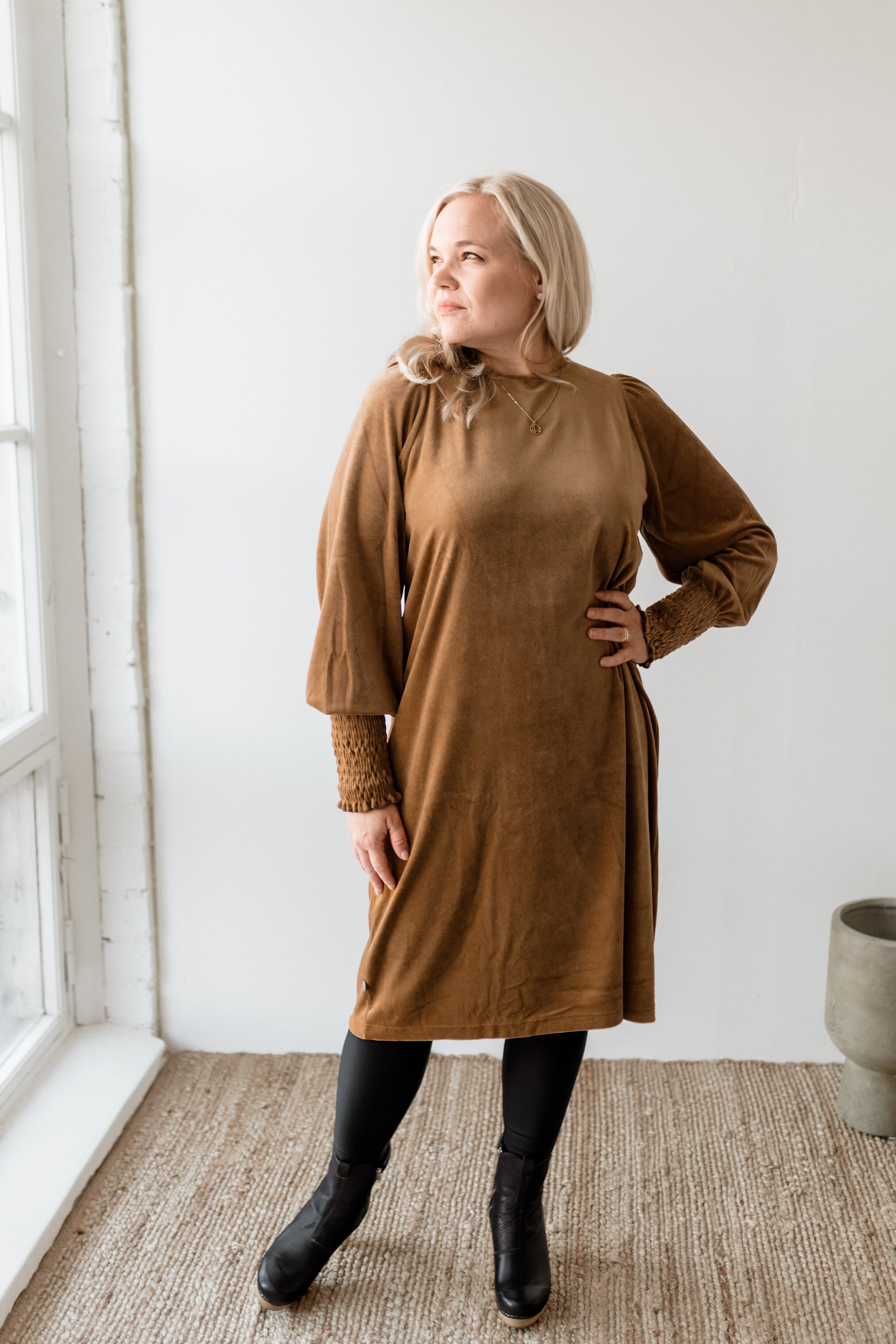 Seattle dress - lion brown